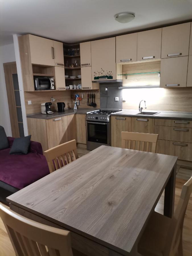 Apartman Family S Vyhladom Na Choc Lucky Exterior foto