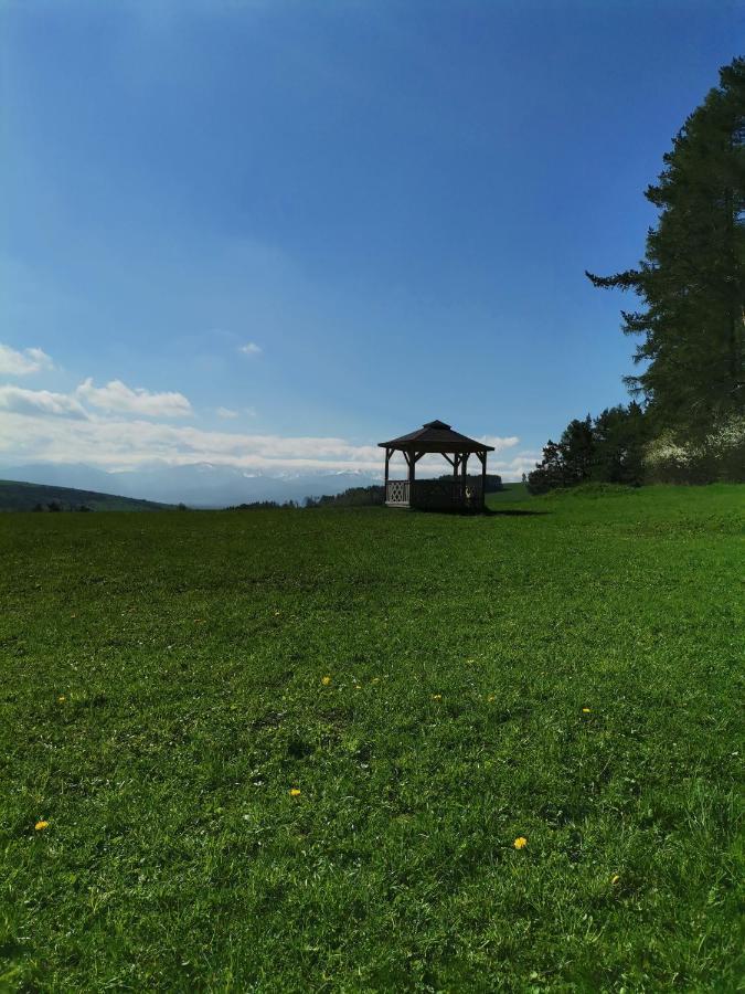 Apartman Family S Vyhladom Na Choc Lucky Exterior foto